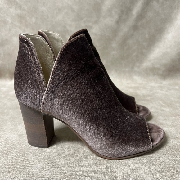 STEVE MADDEN Kaitt Women's Brown Velvet Open Toe Slip-on Booties - US Size 6 - Picture 3 of 8